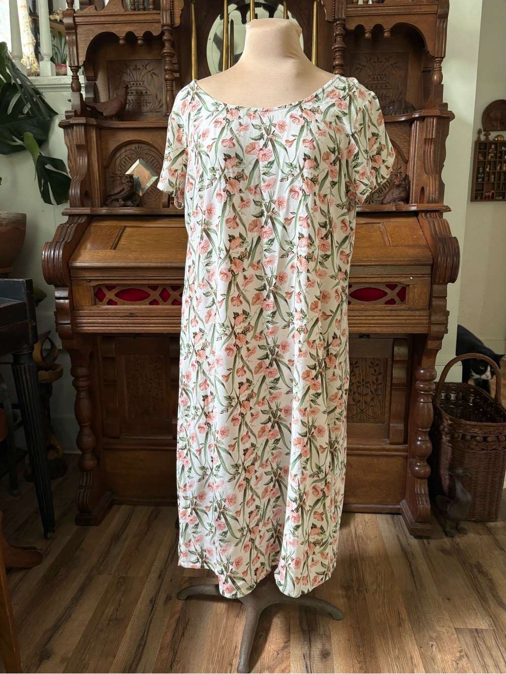 90s Retro Floral Dress with Pink Blossoms